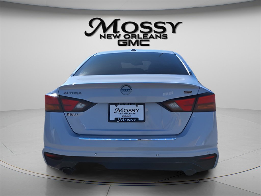 Used 2023 Nissan Altima 2.5 SR w/ SR Premium Package image 6