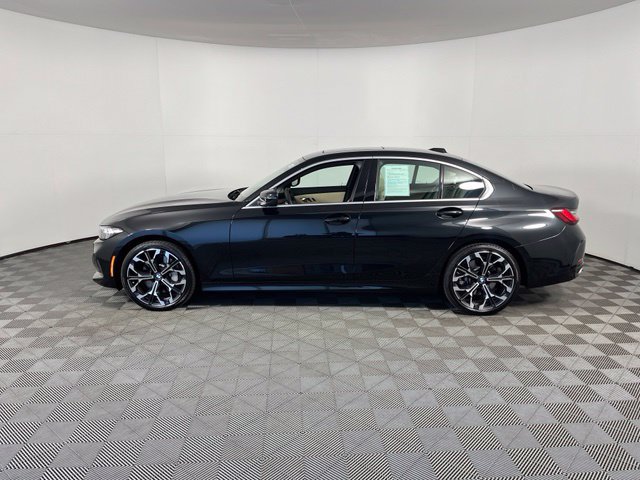 Used 2025 BMW 330i xDrive Sedan w/ Premium Package AWD/4WD image 4