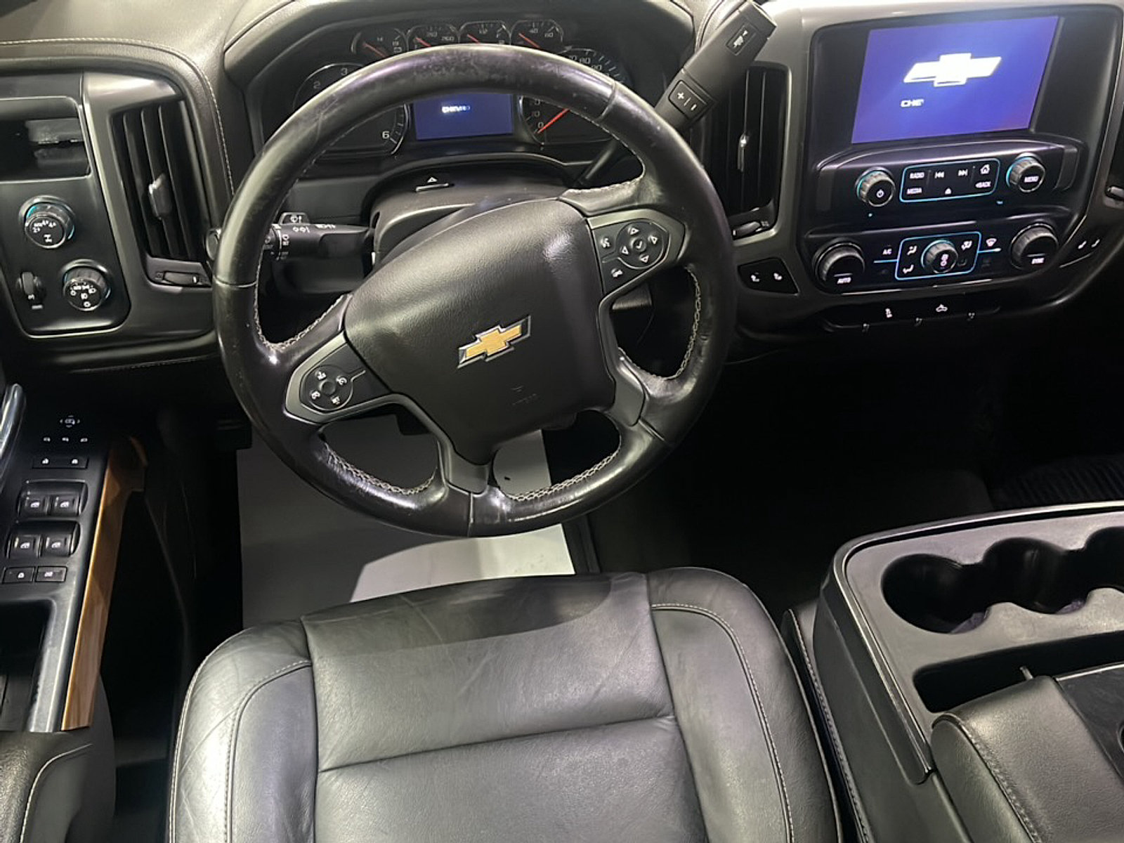 Used 2018 Chevrolet Silverado 1500 LTZ AWD/4WD image 3