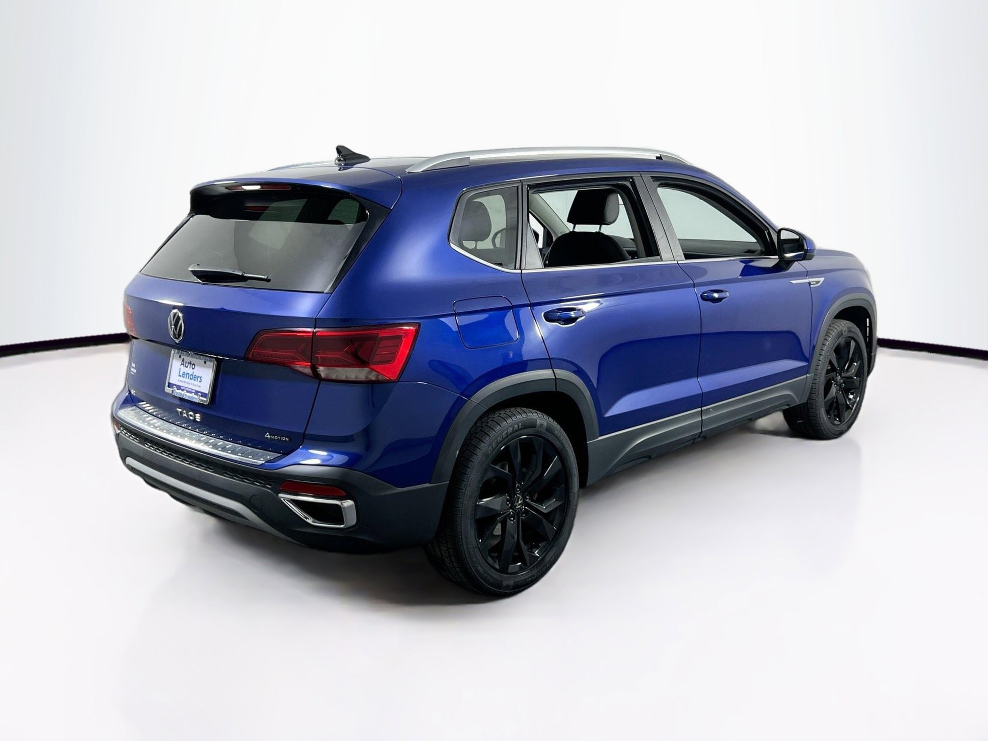 Used 2023 Volkswagen Taos SE image 5