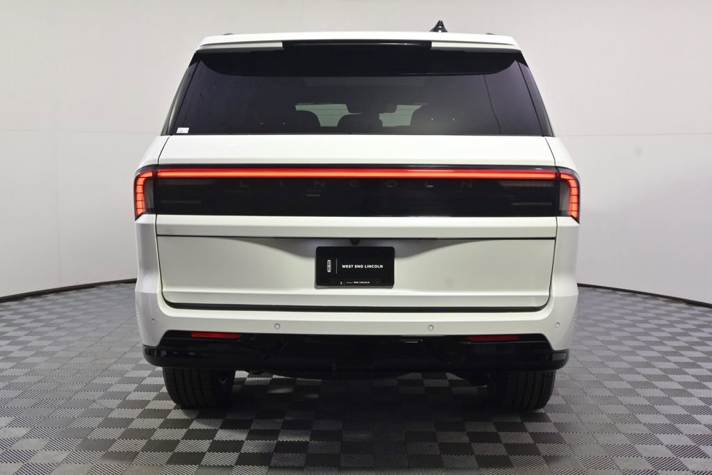 New 2026 Lincoln Navigator Reserve image 5