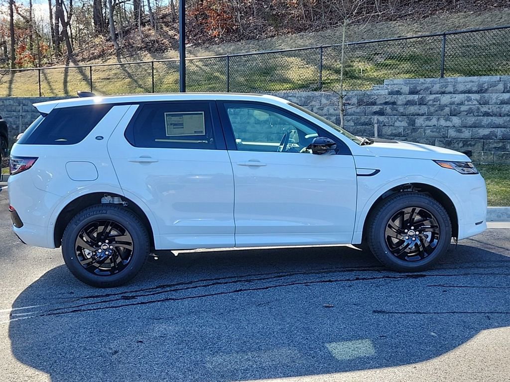 Certified 2025 Land Rover Discovery Sport S image 11