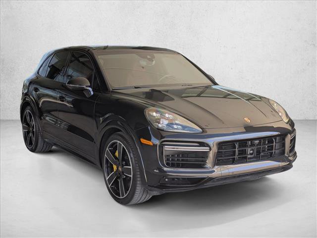 Used 2020 Porsche Cayenne Turbo S image 3