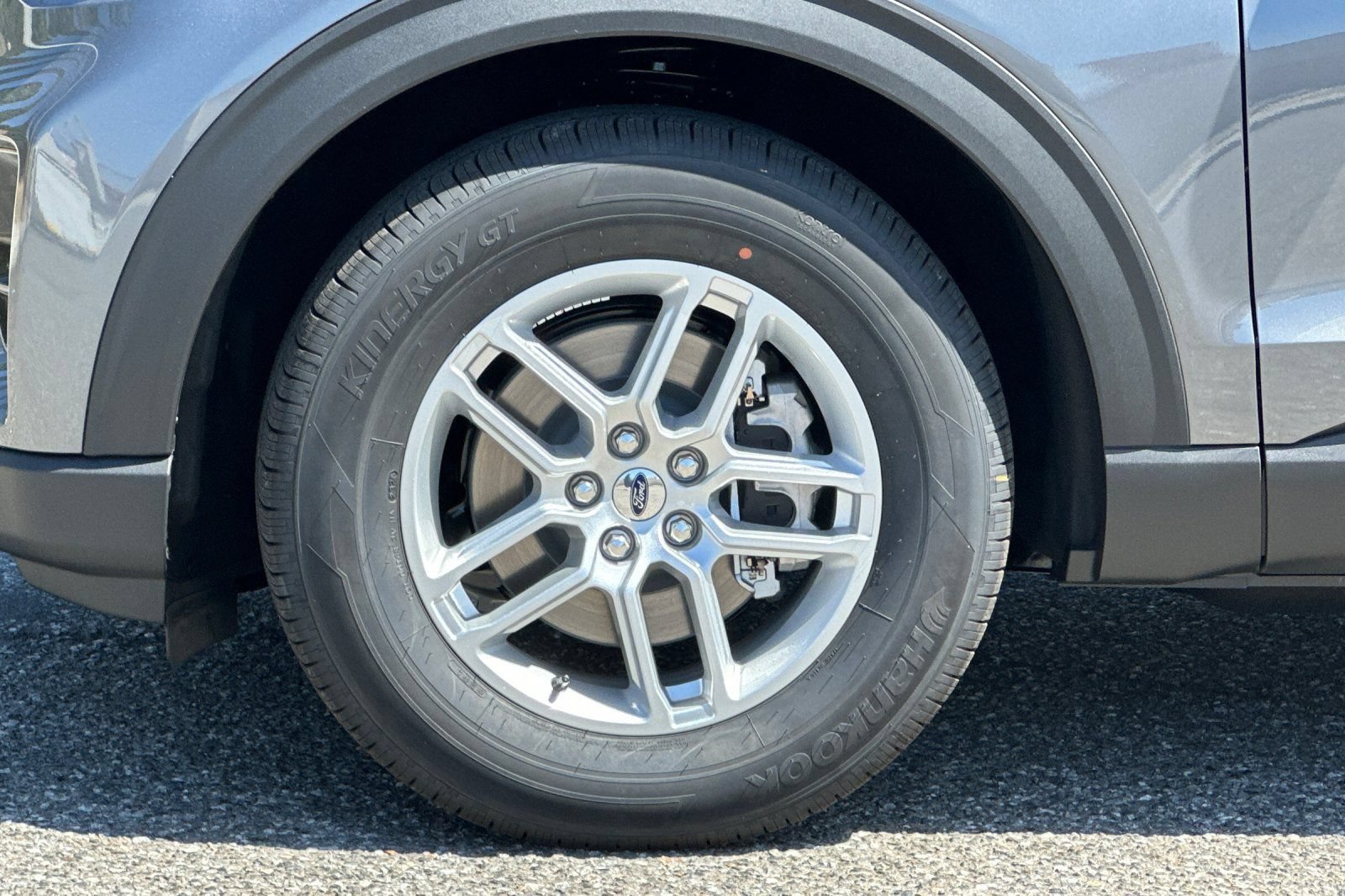 New 2026 Ford Explorer Active w/ Active Comfort Package RWD image 26