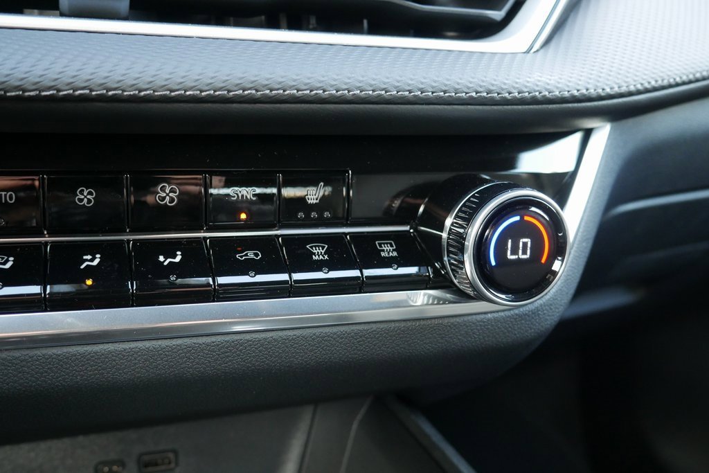 New 2025 Chevrolet Equinox LT w/ Convenience Package II image 12