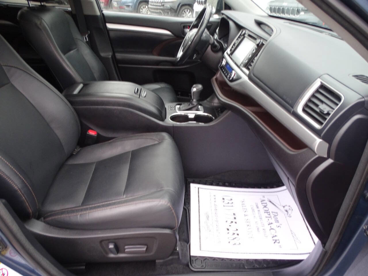 Used 2017 Toyota Highlander XLE image 47