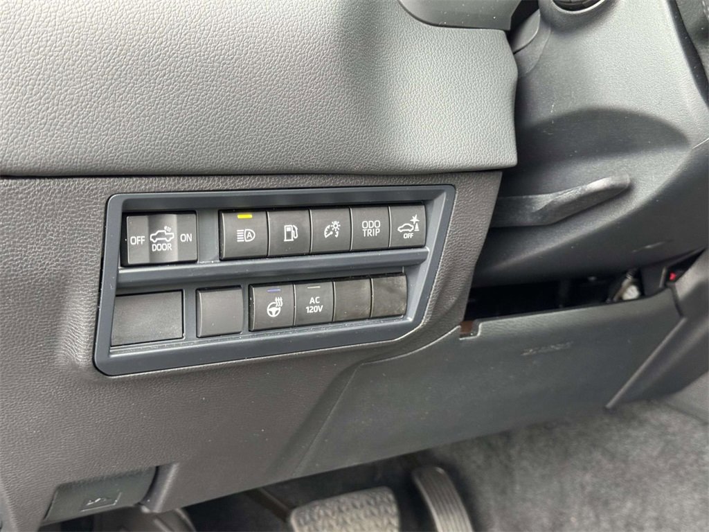Used 2024 Toyota Tundra Limited image 10