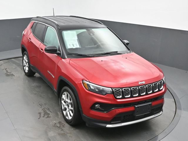 Used 2025 Jeep Compass Limited image 45