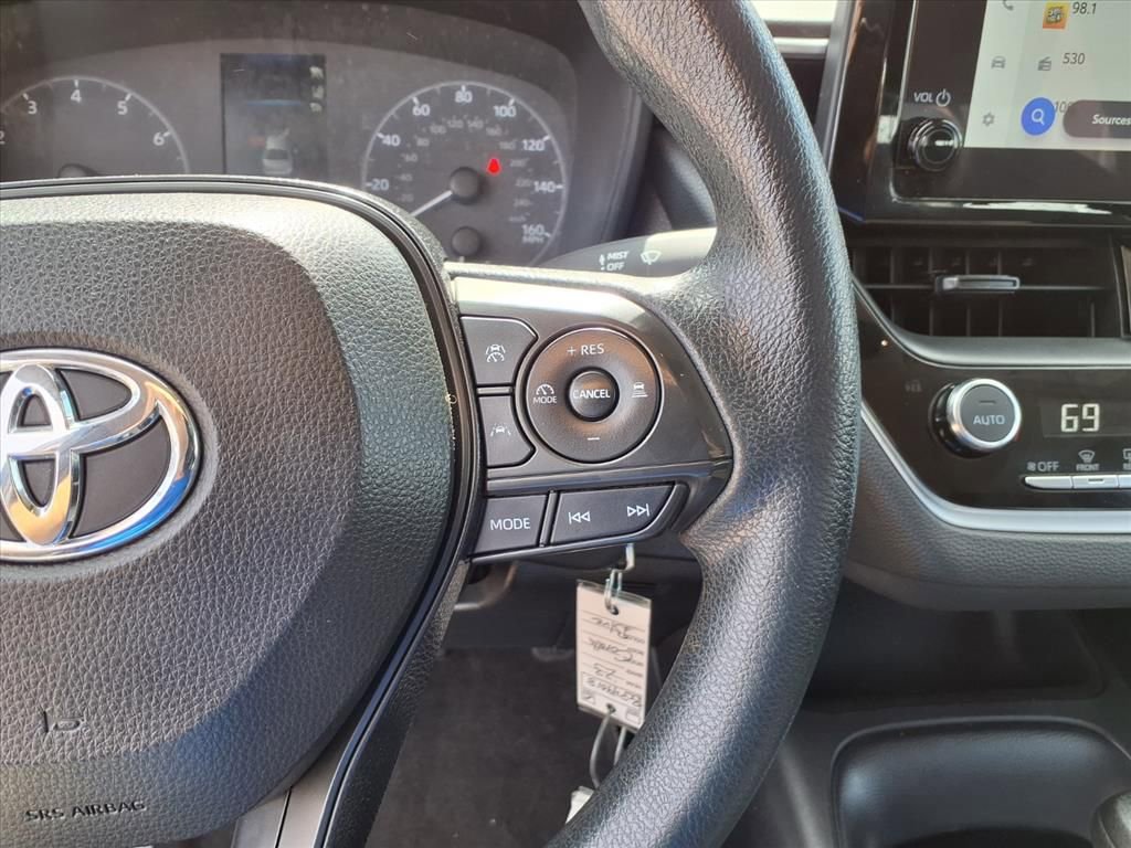 Used 2023 Toyota Corolla LE image 23