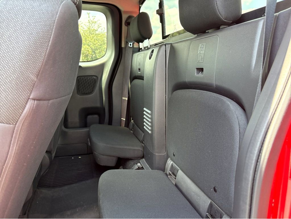 Used 2025 Nissan Frontier SV RWD image 20