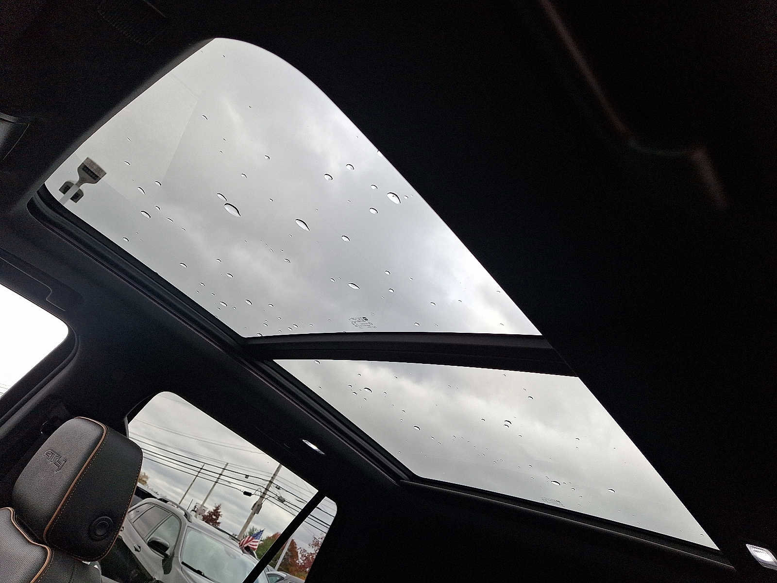 Used 2022 GMC Yukon AT4 image 17