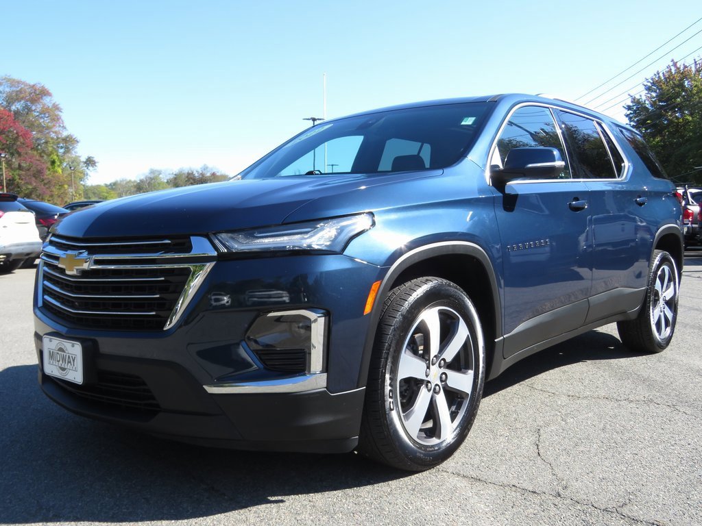 Used 2022 Chevrolet Traverse LT w/ LT Premium Package