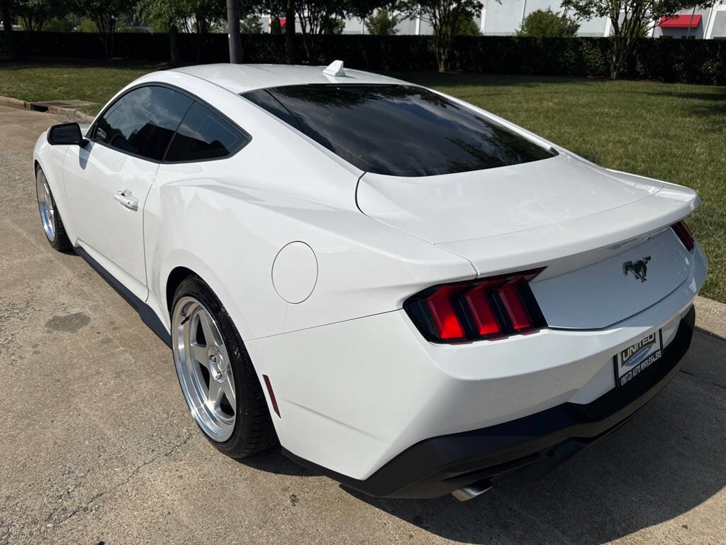 Used 2024 Ford Mustang Coupe RWD image 6