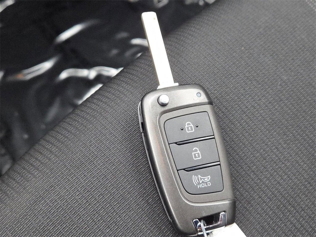 Used 2021 Hyundai Venue SEL w/ Cargo Package image 31