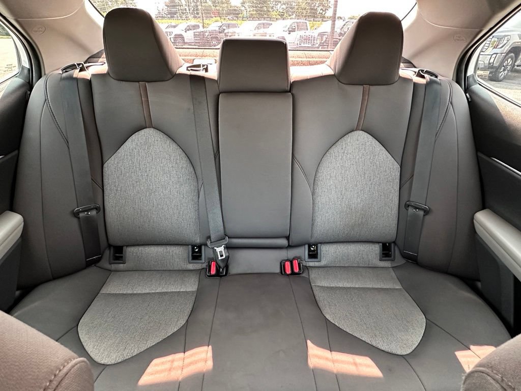 Used 2019 Toyota Camry LE FWD image 28