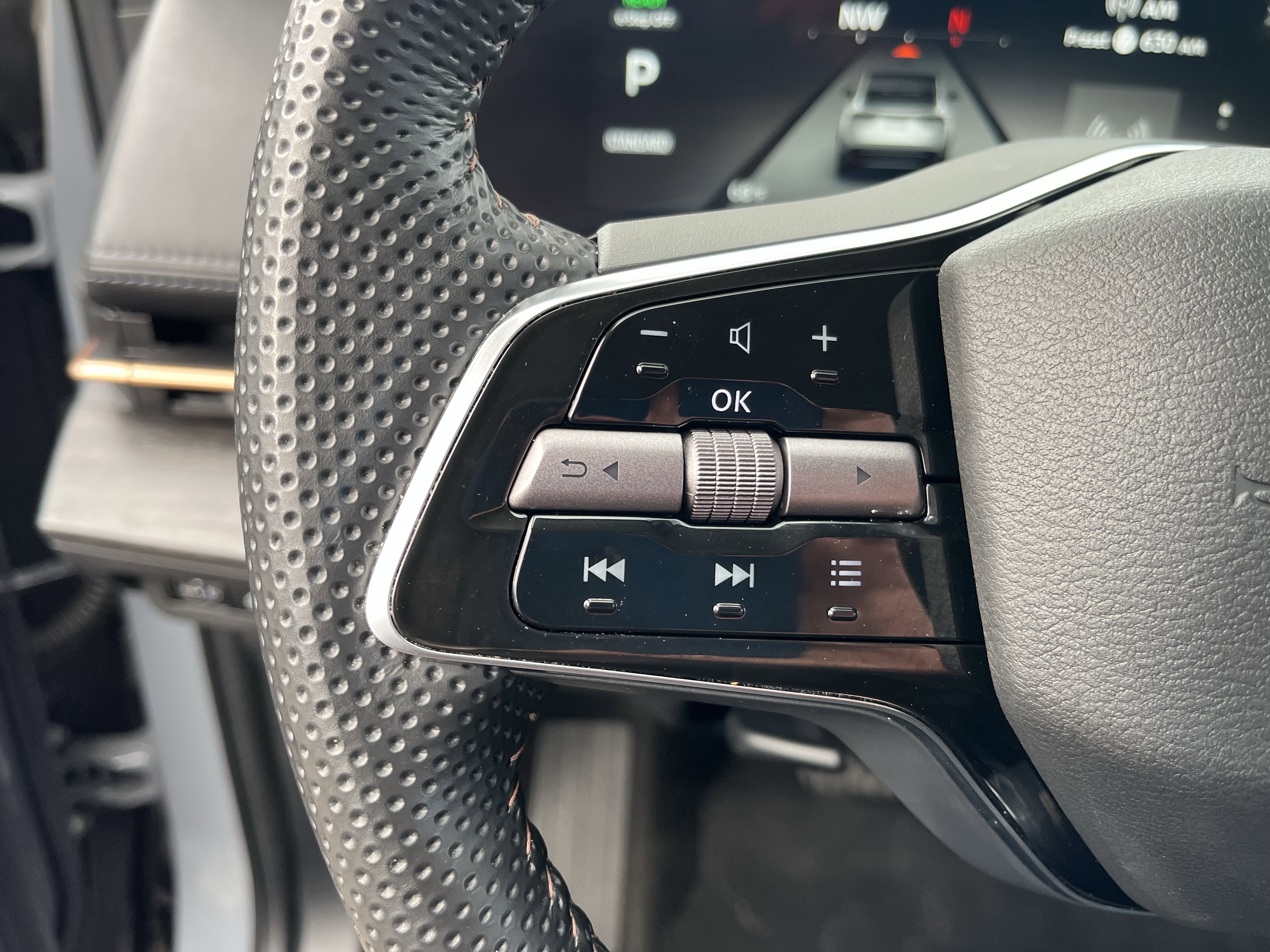 Certified 2025 Nissan Ariya AWD image 19