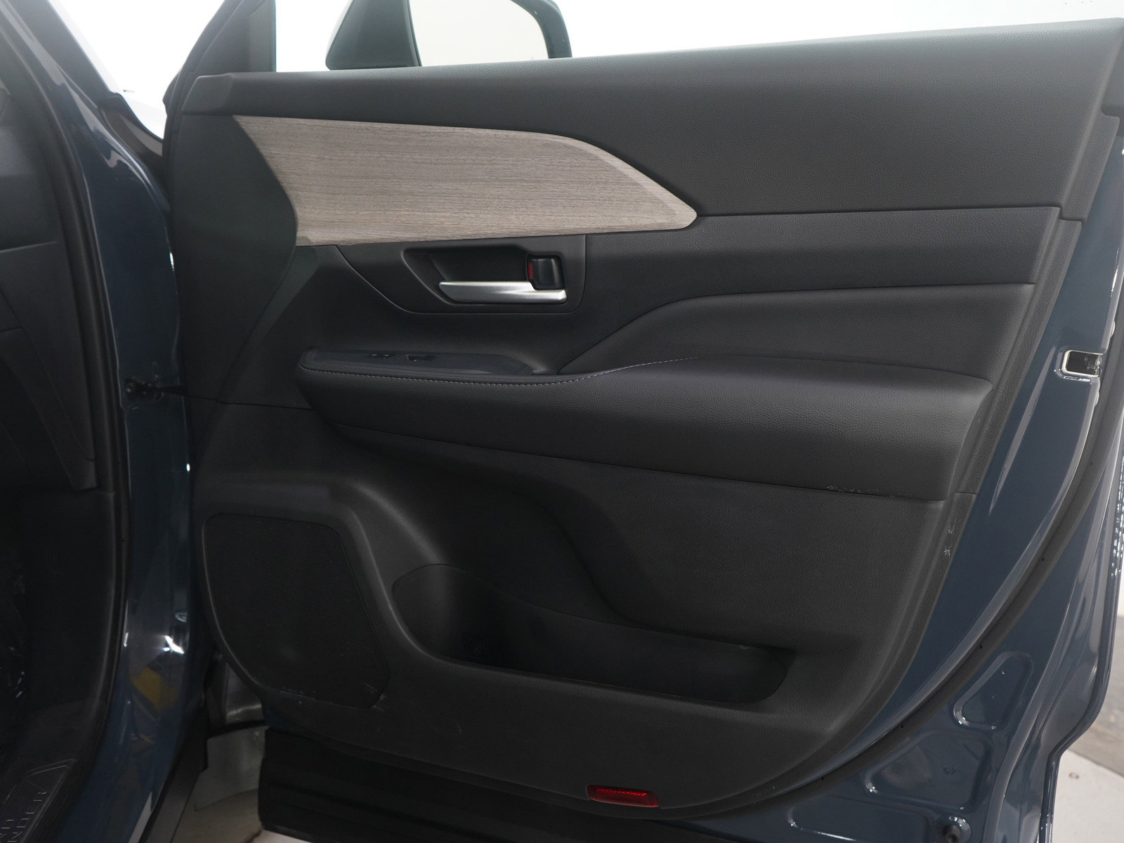 Used 2025 Toyota Grand Highlander AWD Hybrid image 9