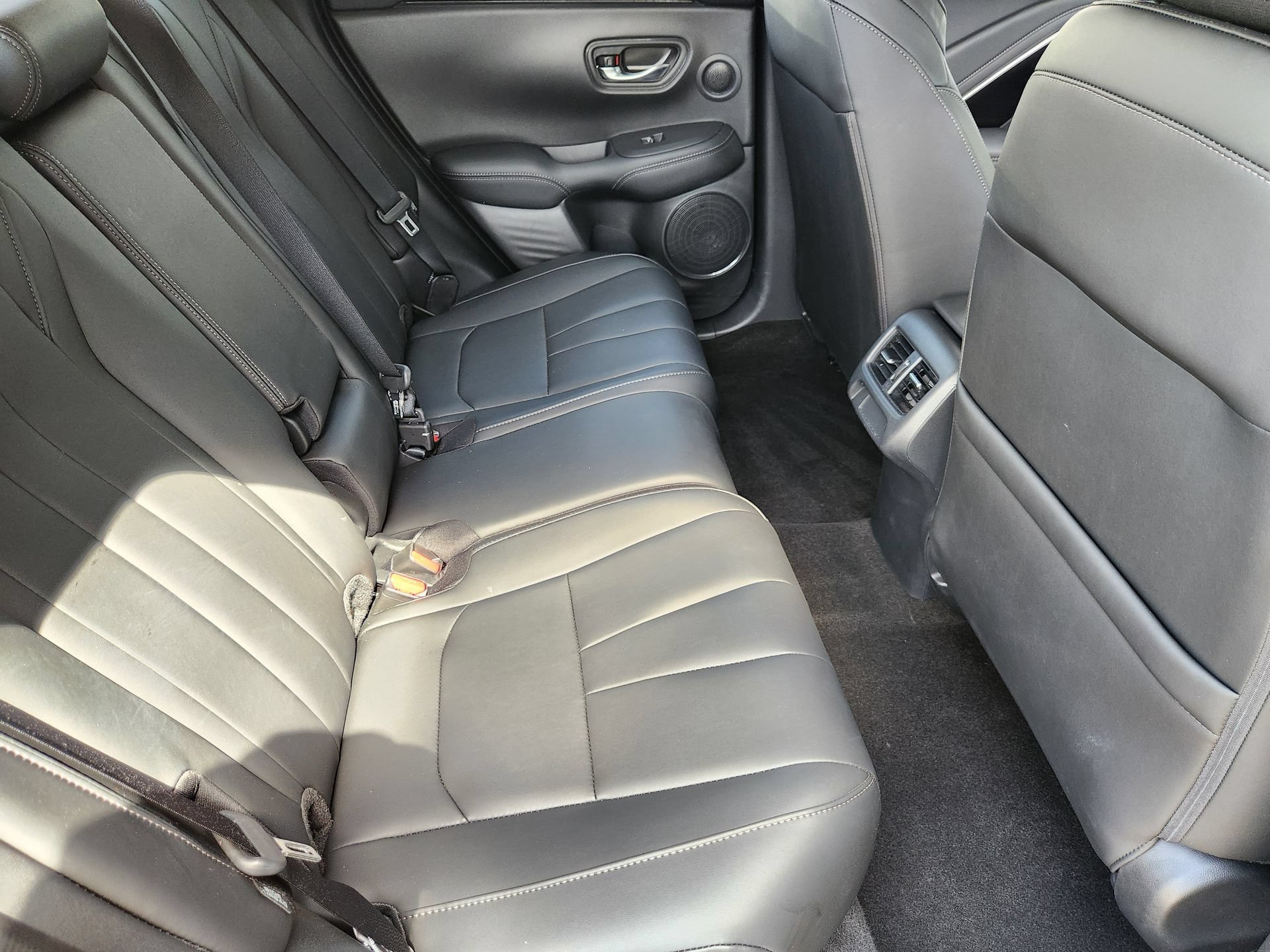 Used 2025 Acura ADX FWD image 31
