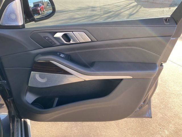 Used 2020 BMW X7 xDrive40i w/ Premium Package image 24