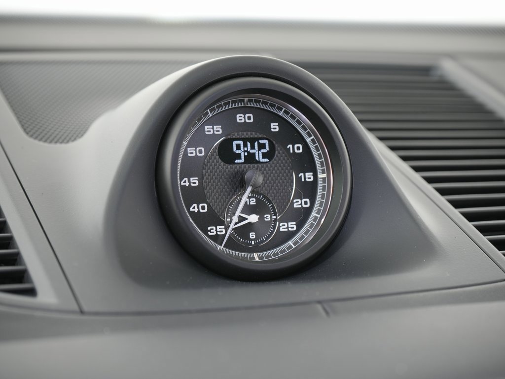 New 2026 Porsche Macan Turbo image 25