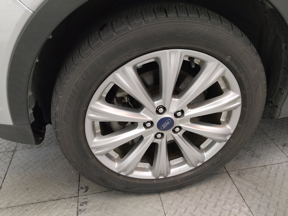 Used 2017 Ford Escape Titanium AWD/4WD image 31