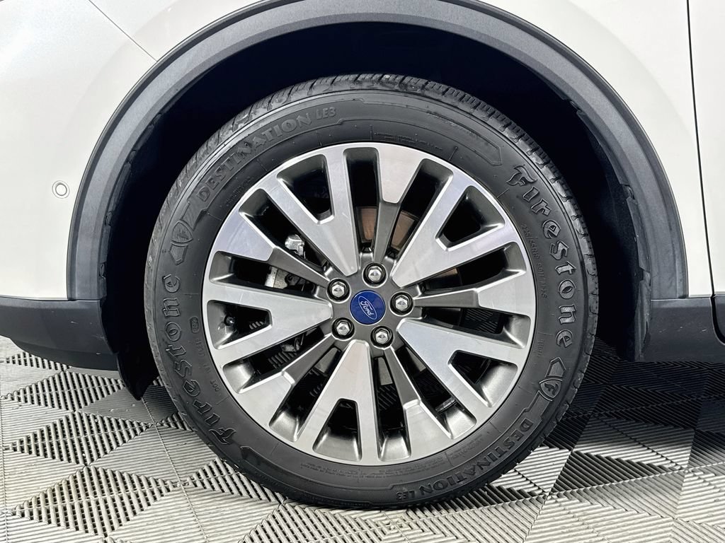 Used 2020 Ford Escape Titanium AWD/4WD image 32