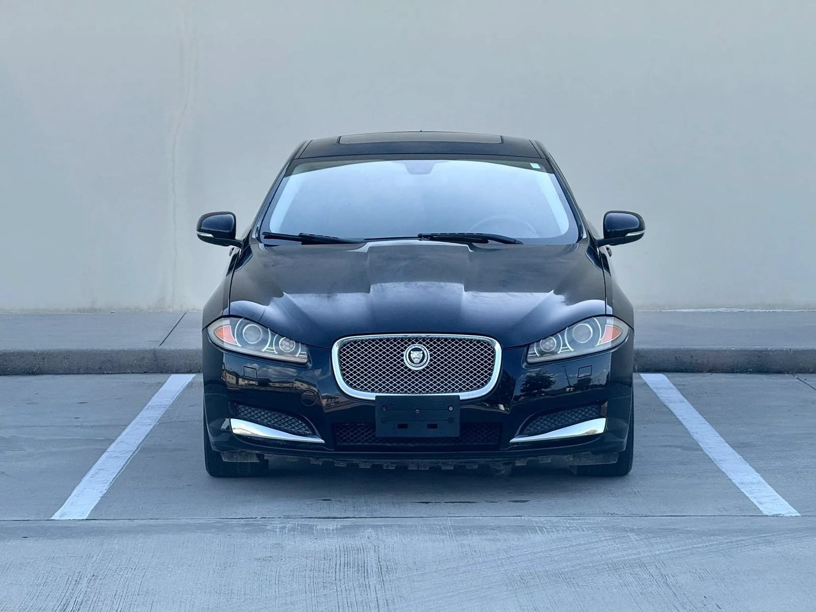 Used 2013 Jaguar XF 3.0 RWD image 2