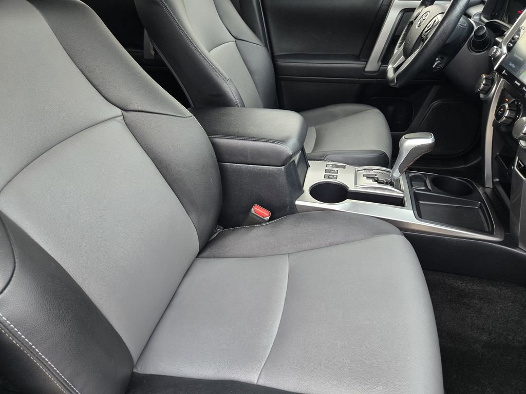 Used 2023 Toyota 4Runner SR5 Premium w/ Moonroof Package RWD image 19