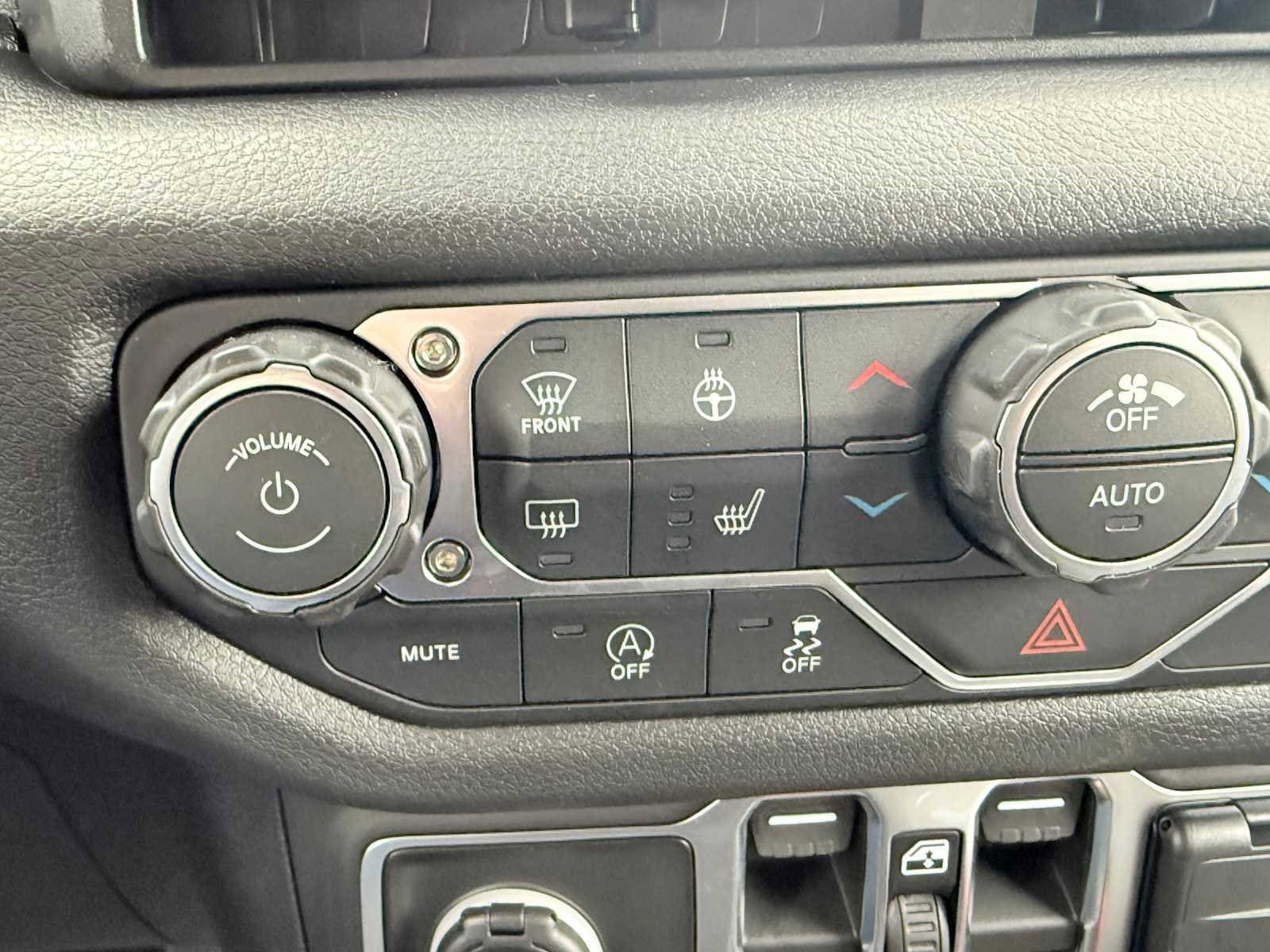 New 2026 Jeep Gladiator Sport AWD/4WD image 13