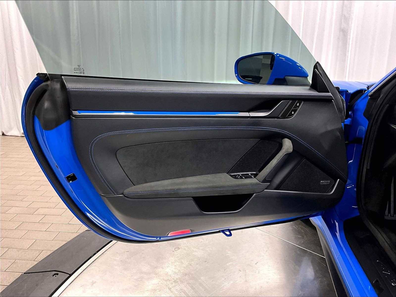 Used 2022 Porsche 911 GT3 image 25