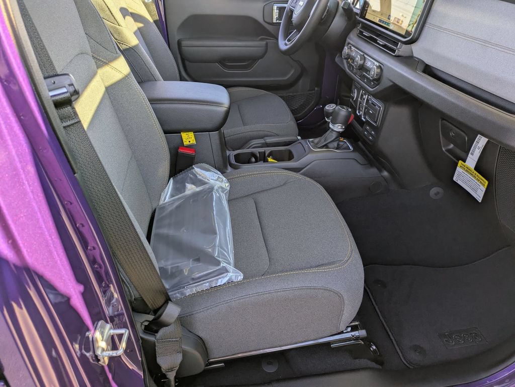 New 2026 Jeep Gladiator Sport AWD/4WD image 28