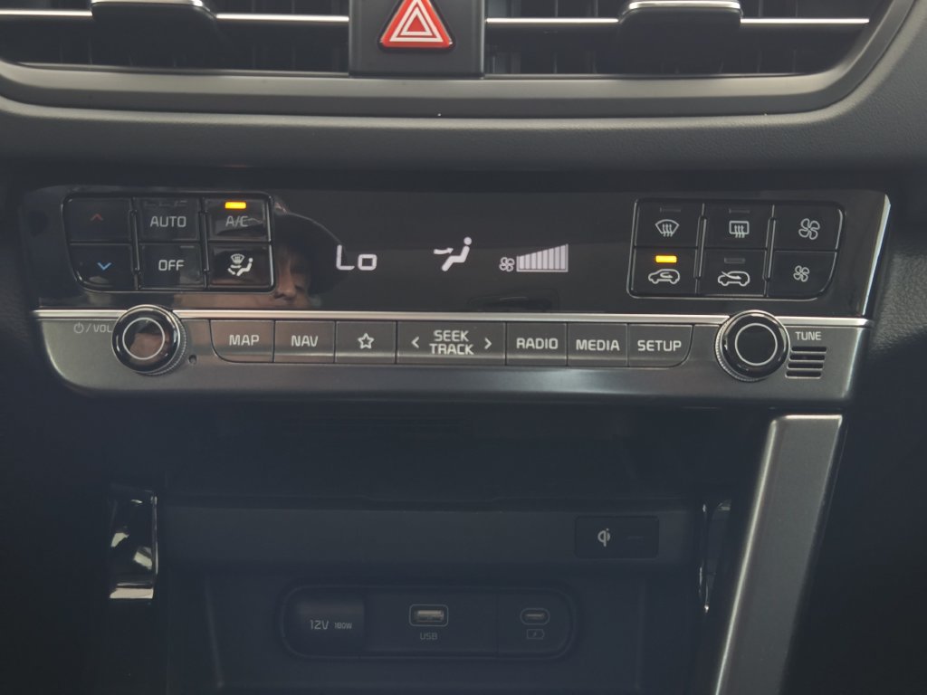 Used 2024 Kia Seltos SX w/ SX Sunroof Package AWD/4WD image 20