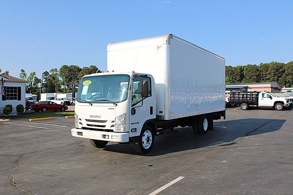 Used 2019 Isuzu NPR RWD image 2