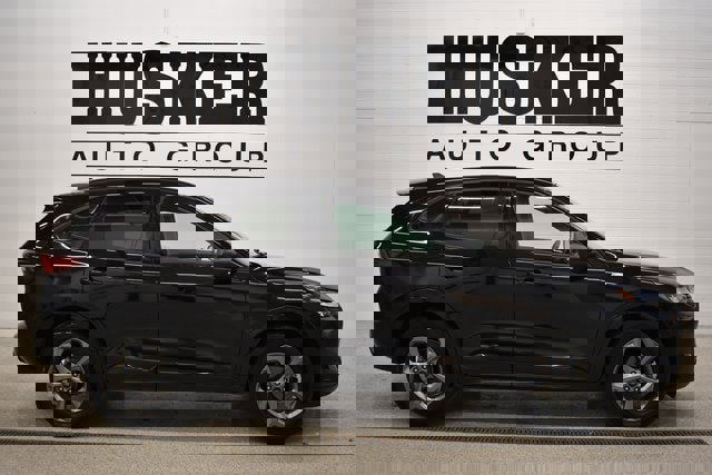 Used 2023 Ford Escape ST-Line image 2