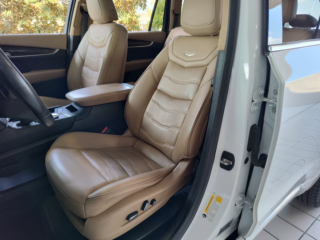Used 2022 Cadillac XT6 Premium Luxury w/ Platinum Package AWD/4WD image 23