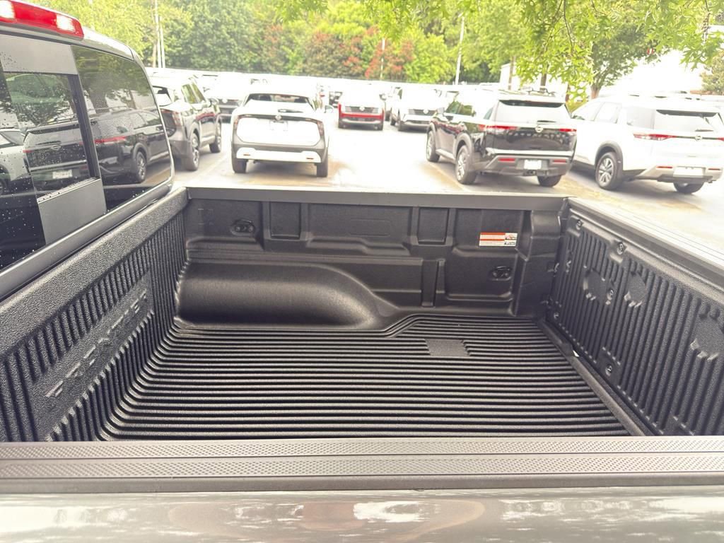 New 2025 Nissan Frontier PRO-4X w/ Interior Protection Package image 31