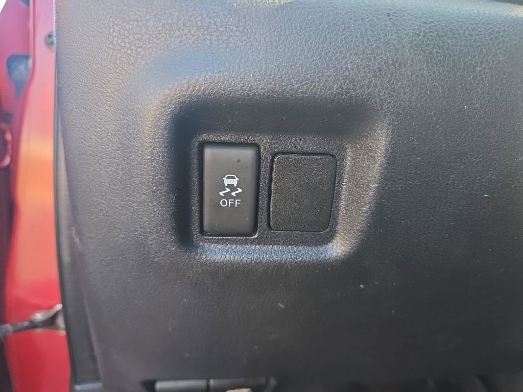 Used 2017 Nissan Versa S Plus image 19