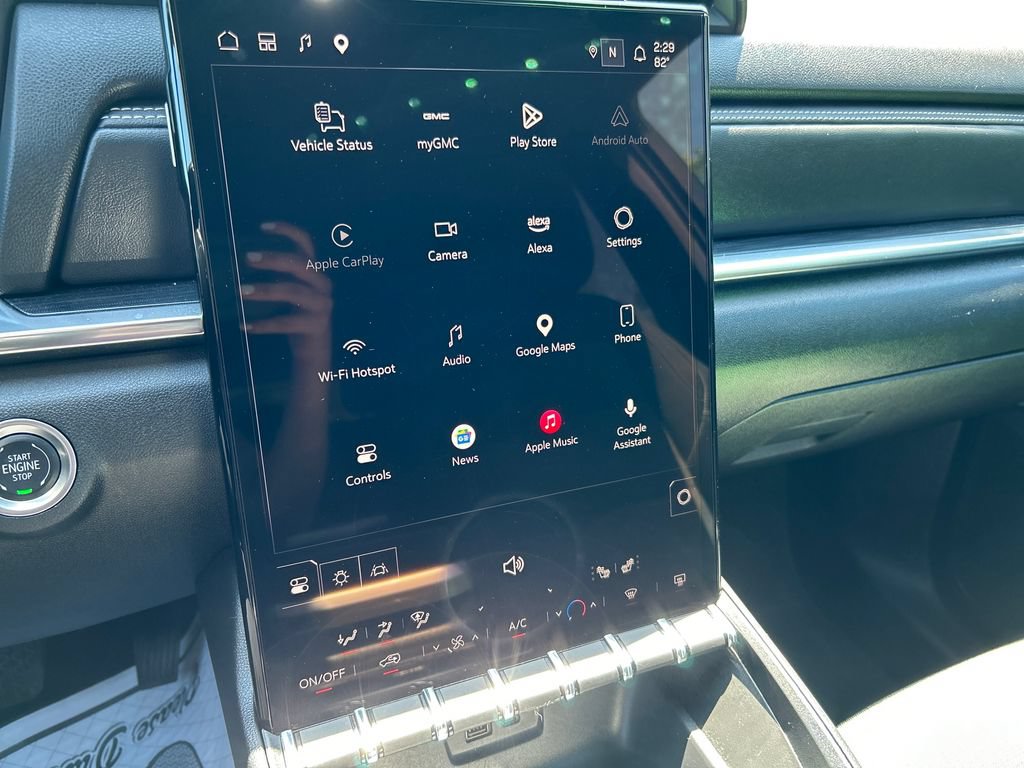 Used 2025 GMC Terrain Elevation AWD/4WD image 25