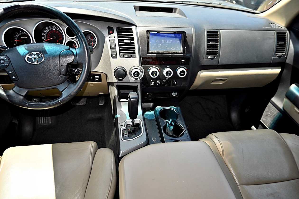 Used 2012 Toyota Sequoia SR5 RWD image 15