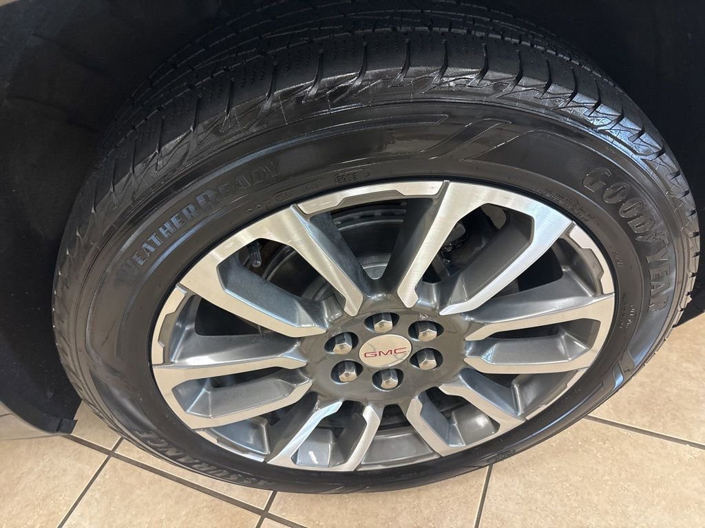 Used 2020 GMC Acadia Denali w/ Denali Ultimate Package image 47