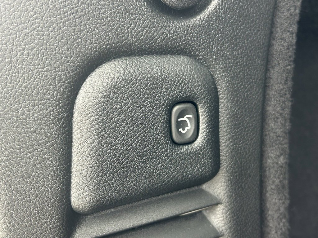 Used 2024 Dodge Durango R/T w/ Blacktop Package image 9