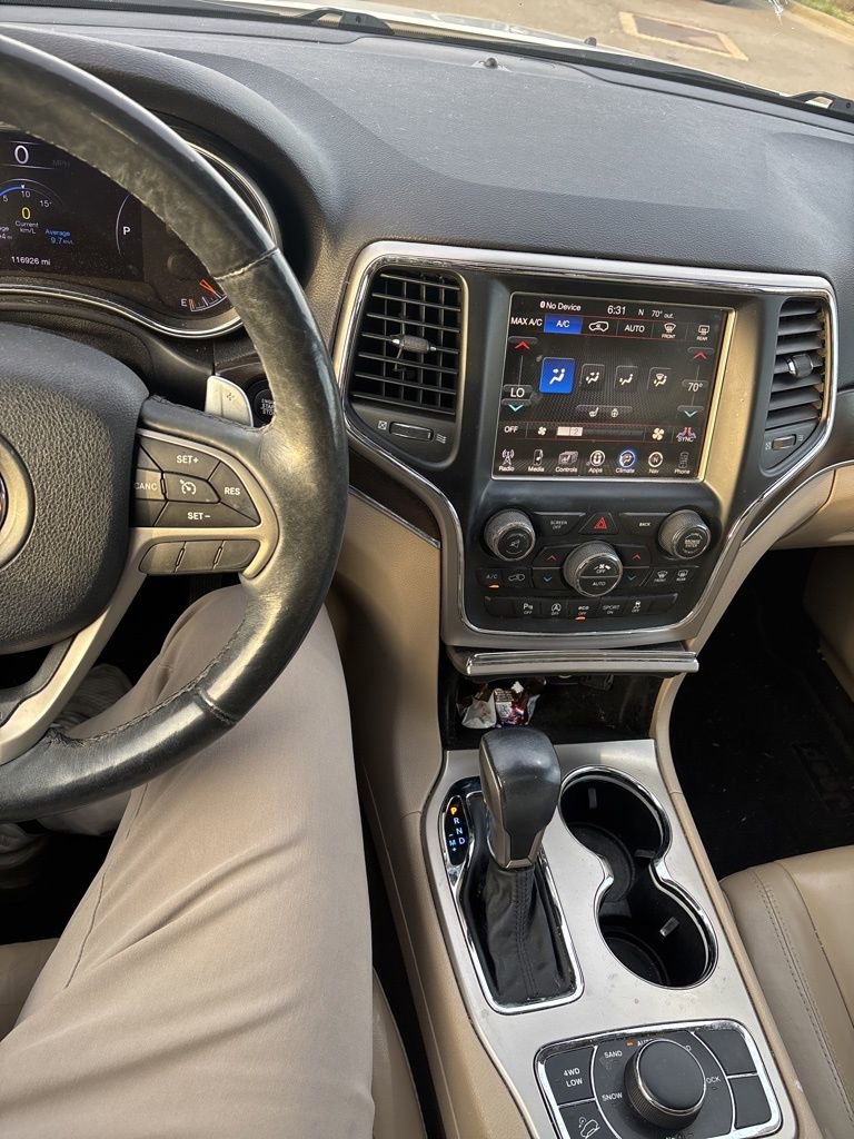 Used 2017 Jeep Grand Cherokee Limited image 17