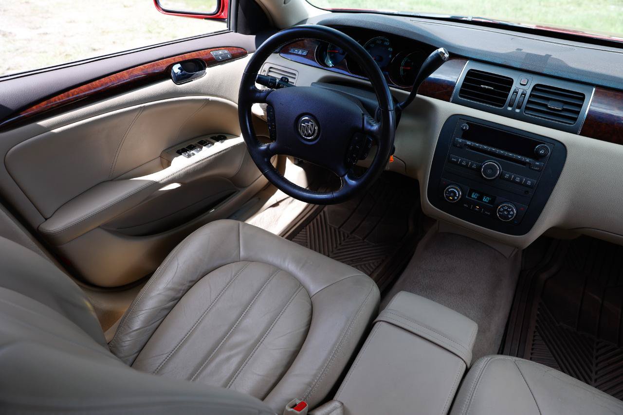 Used 2011 Buick Lucerne CXL FWD image 21