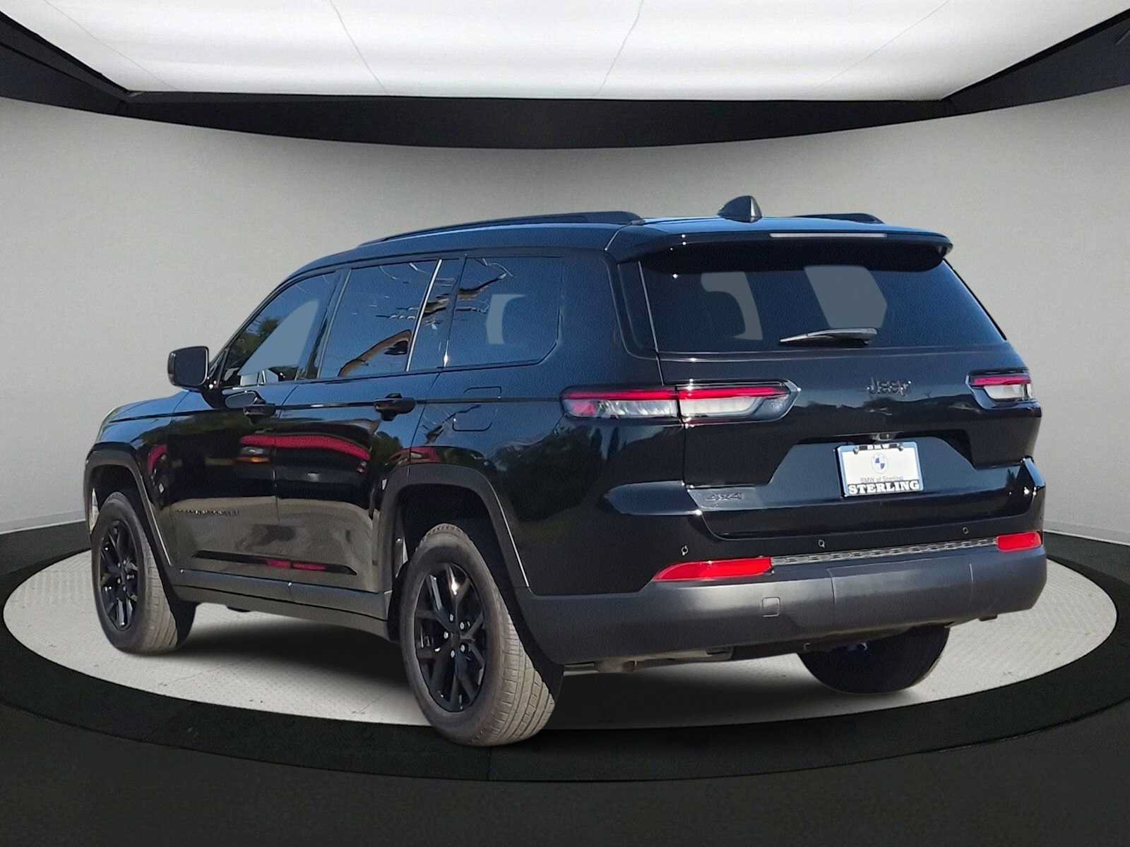 Used 2025 Jeep Grand Cherokee L Altitude AWD/4WD image 6