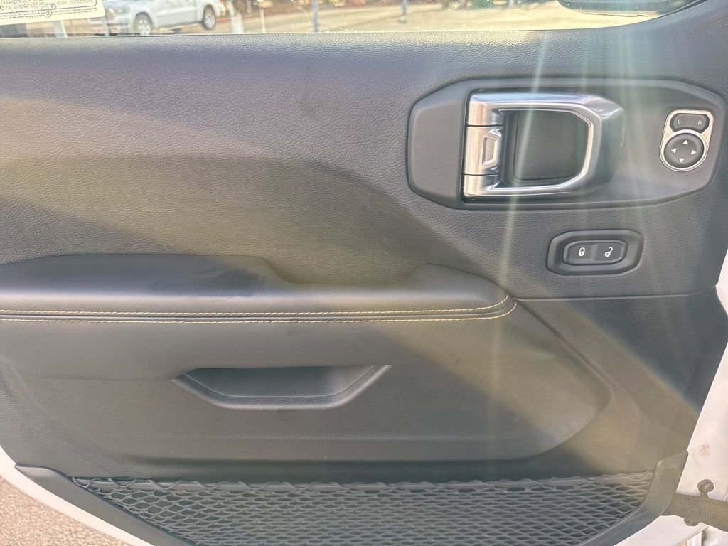 Certified 2025 Jeep Wrangler Unlimited Sahara w/ Safety Group image 14