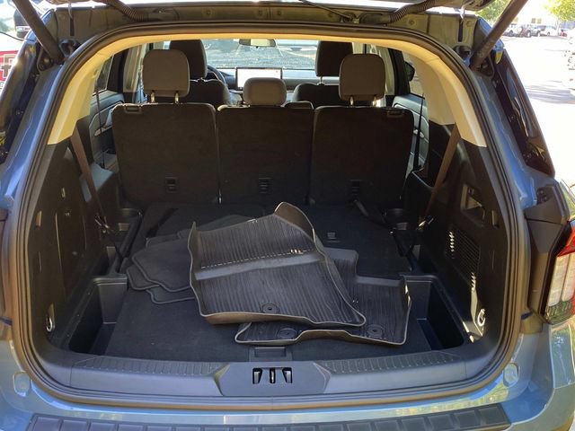 Used 2025 Ford Explorer Active RWD image 29