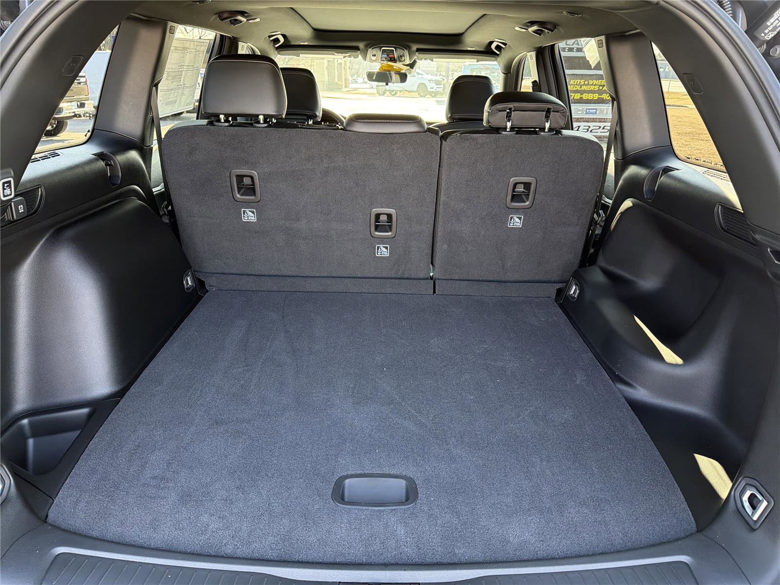 New 2025 Jeep Grand Cherokee Limited image 18