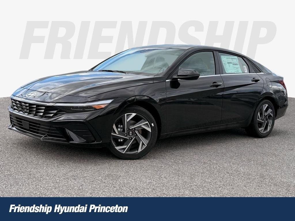 New 2025 Hyundai Elantra Limited w/ Cargo Package