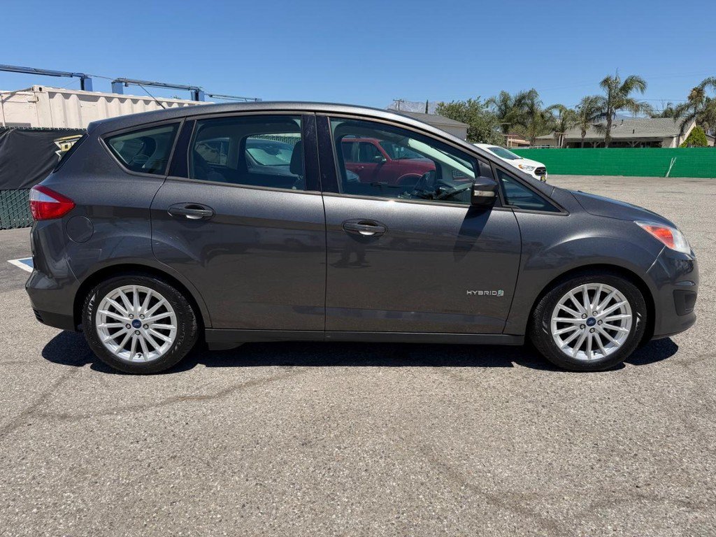 Used 2016 Ford C-MAX SE w/ Interior Protection Package FWD image 4