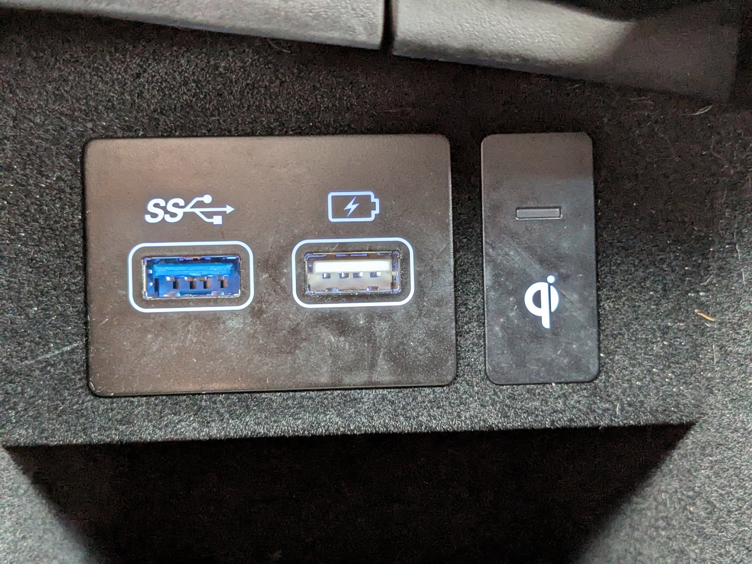 Used 2024 Genesis GV70 2.5T w/ Advanced Package image 29